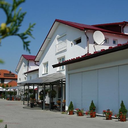 Hotel Restauracja Malopolska Jasło Exterior foto